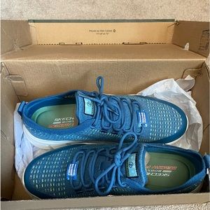 Skechers BOBS Our Planet Matters Walking Sneaker Shoe Size 9 - NEW in Box